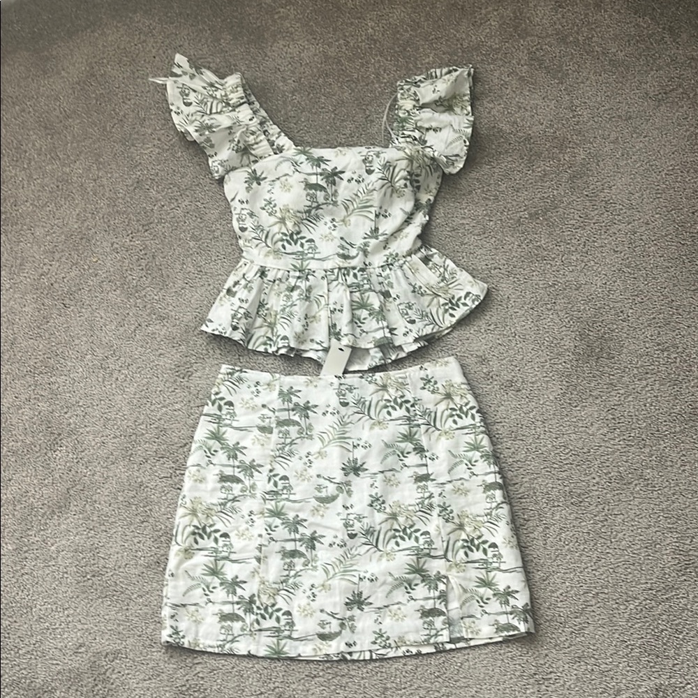 Blue Rain Tropical/Botanical Two-Piece Set - Green and White